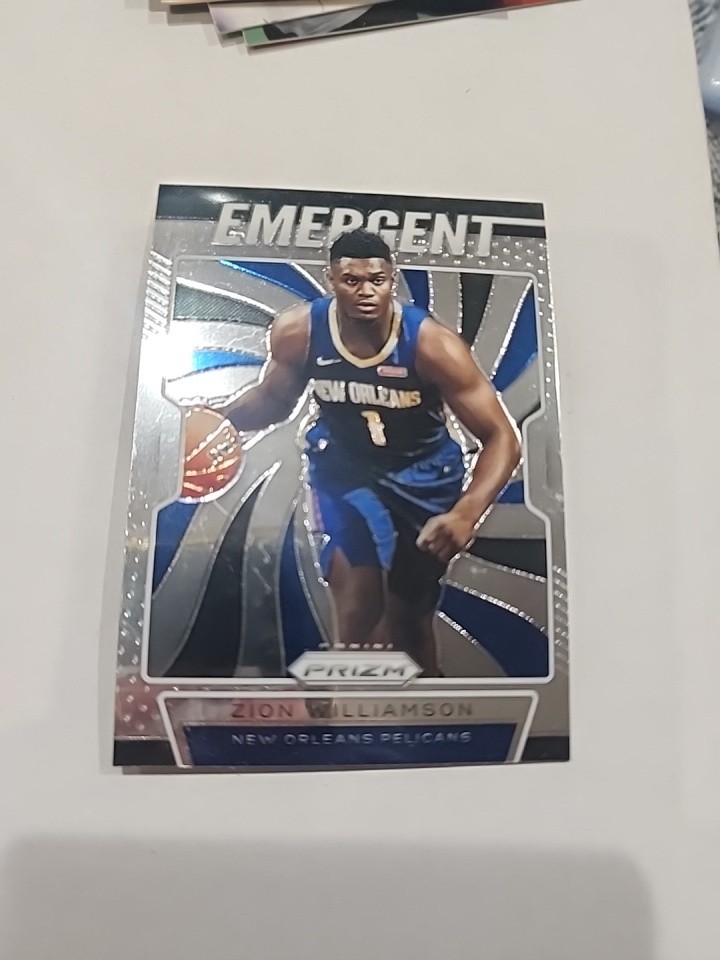 2019-20 Panini Prizm Zion Williamson Emergent Rookie Basketball Card #126 Insert