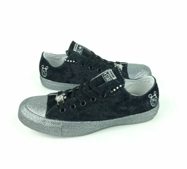 Size 6.5 - Converse Chuck Taylor All 