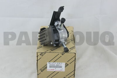 3530048011 Genuine Toyota PUMP ASSY, OIL W/MOTOR 35300-48011