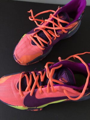 NIKE Mens 8 Zoom Freak 2 Basketball Shoes CW3162-800 Bright Mango