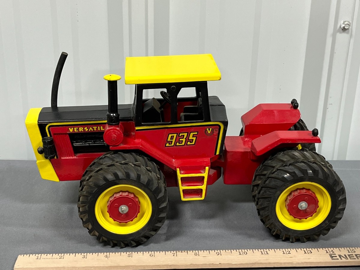 VERSATILE 935 4WD Tractor Die-Cast Scale Models 1:16 Duals HUGE | eBay