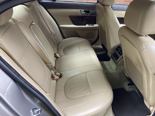 Jaguar XF 2.7d Premium Luxury 2008 - Picture 10 of 15