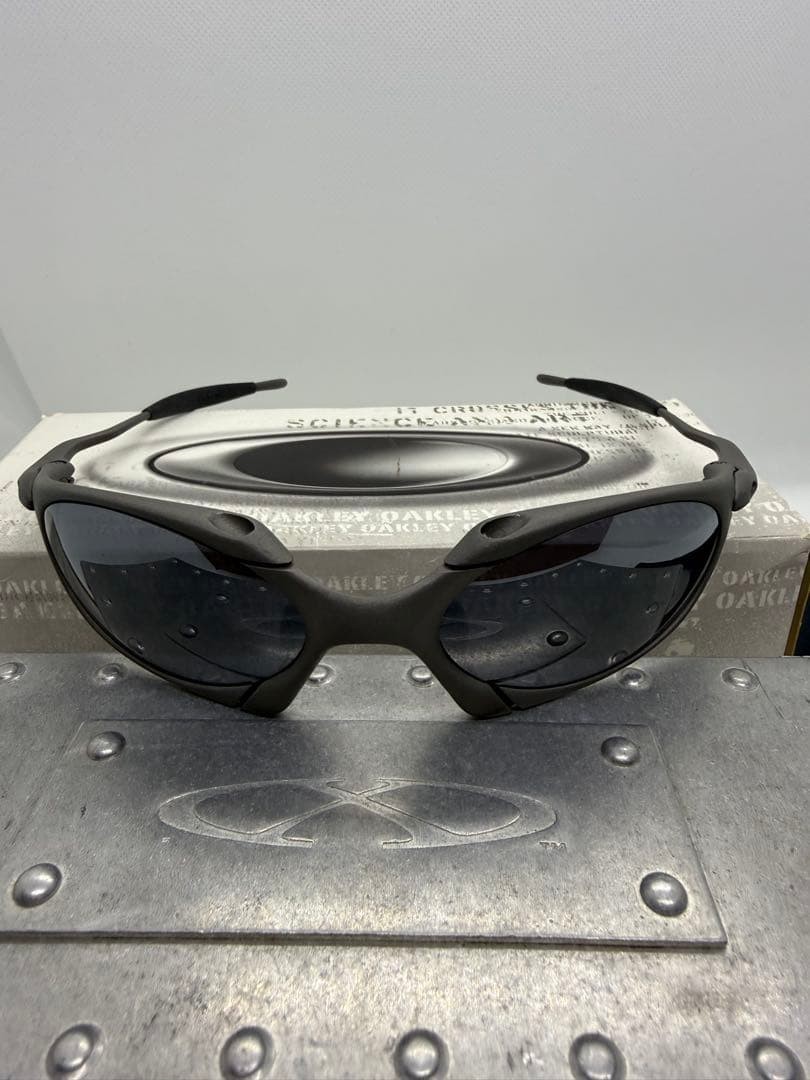 OAKLEY Romeo 1 Titanium Frame Sunglasses Matte Black Men Metal