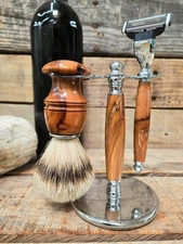 Hand-Turned Grapevine 3 Piece Razor Set With Badger Shave Brush & Chrome Base