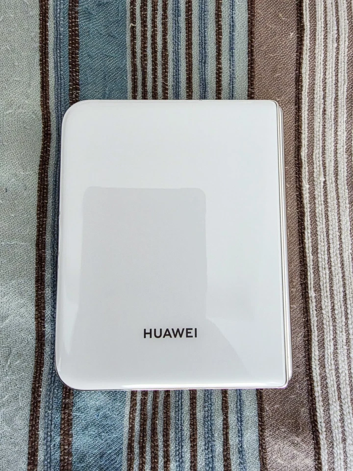 Pura X – 12GB RAM / 256GB Almacenamiento – Excelente Estado Foto 3 de 4