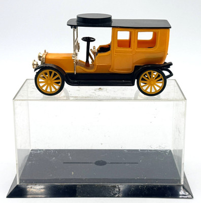 EKO Spain -Yellow Panhard & Levassor - 1908 - 1:43 scale (plastic)