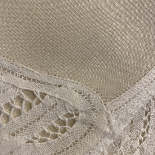 Set 6 Dinner Napkins Cream Color LACE Corner Accent 16"x17" Vtg Handmade - Picture 2 of 7