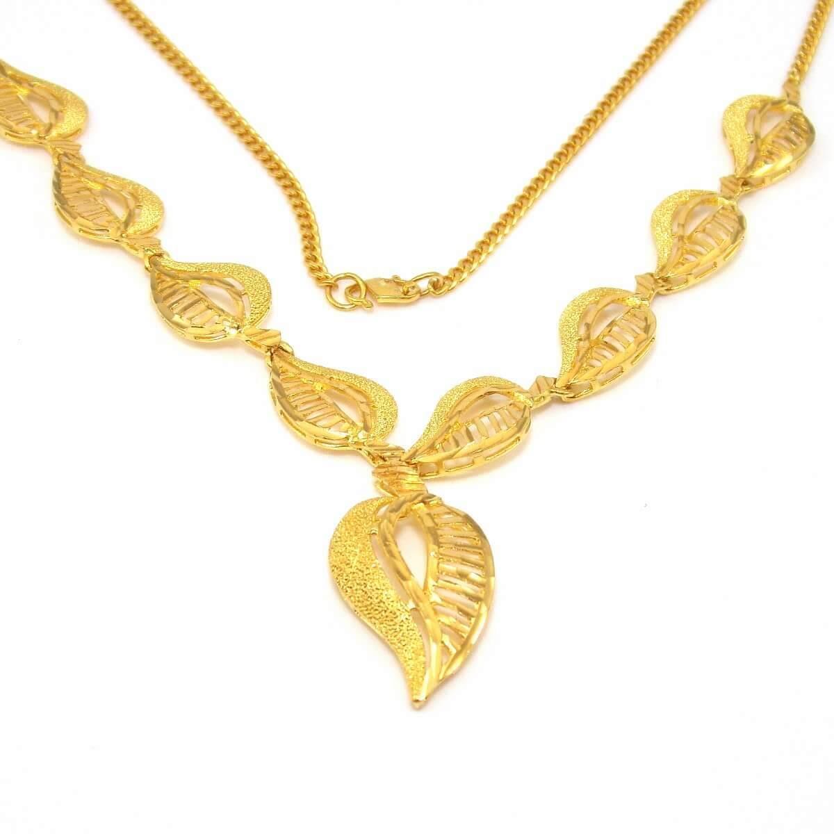 22K Yellow Gold Diamond Cut Brushed Necklace 16.5" - image 1