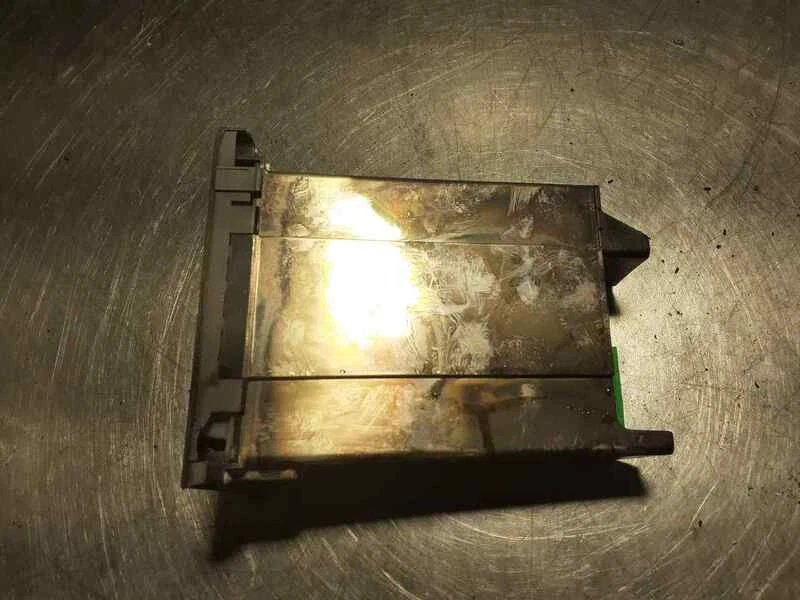 8673918 sistema audio radio cd para VOLVO S60 BERLINA 2.4 DIESEL 2000 356612 - Imagen 3 de 4