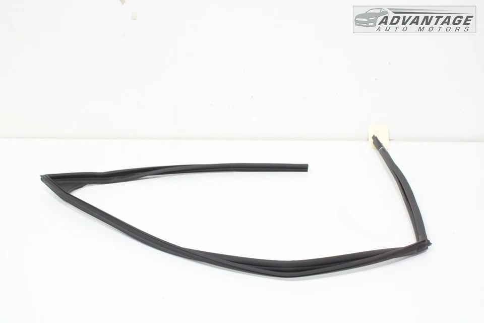 2024 CHEVROLET TRAX ПЕРЕДНЯЯ ЛЕВАЯ БОКОВАЯ ДВЕРЬ ЗАПУСТИТЬ КАНАЛ УПЛОТНИТЕЛЬНАЯ ПОЛОСКА OEM - Изображение 3 из 4