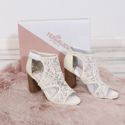 Fergalicious Maddox 3 Lace Sandal in Cream New