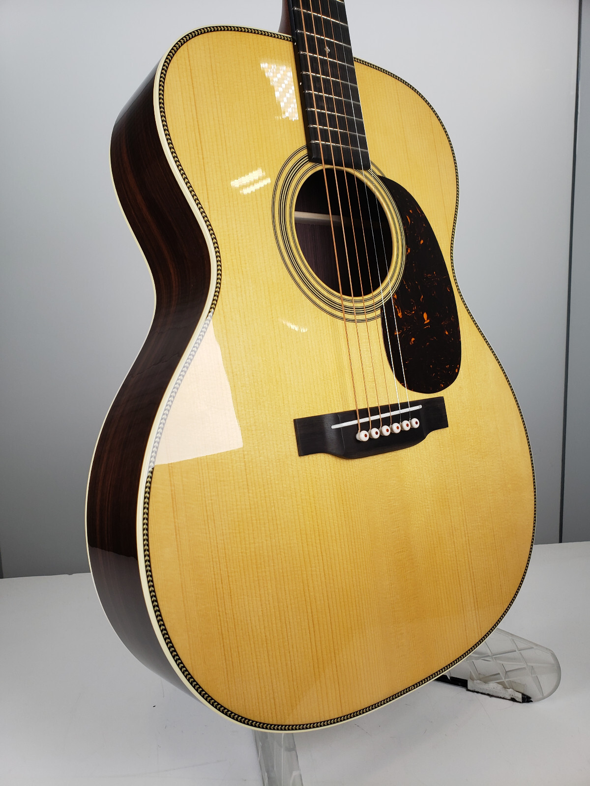 Martin Sweetwater Select 28 Style Herringbone 000 Acoustic Guitar