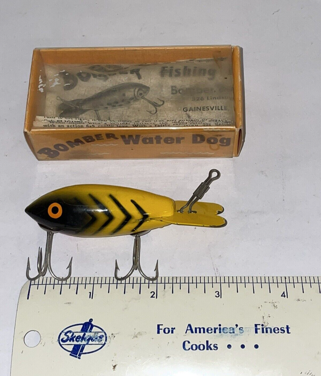 Vintage Wood Bomber 400 Series Fishing Lure w/ Incorrect Box Vintage Wood Bomber 400 Series Fishing Lure w/ Incorrect Box