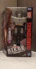 Transformers Siege War for Cybertron Trilogy Megatron Voyager Class 