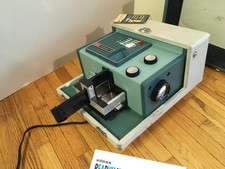  Vintage MCM KODAK Readymatic 500 PROJECTOR -WORKS w/STORE TAG, MANUAL VIDEO