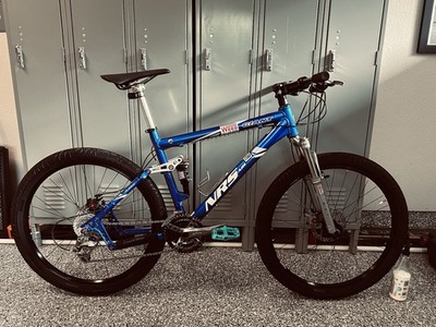 2003 Giant NRS Air,Sid Shock, Thompson ,Mavic, Avid, Brooks, Vans