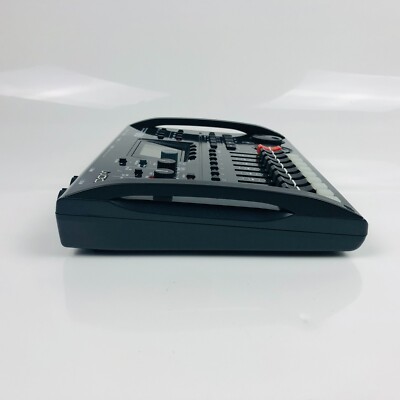 【zoom】R8 MTR Zoom R8 Multitrack Digital Recorder 8-track MTR Sampler
