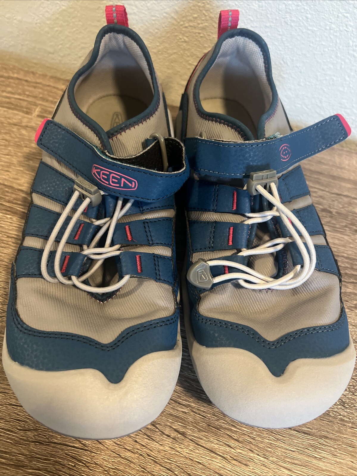 Scarpe Keen Youth Knotch grigio cavo taglia 5 anni pulite! Us intime ottimeioni