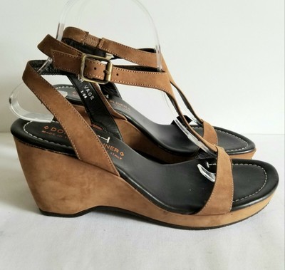 donald pliner cape wedge