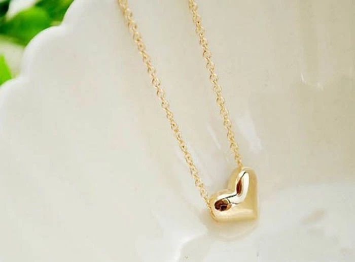 Heart Pendant Necklace Gold Romantic Love Wife Girlfriend