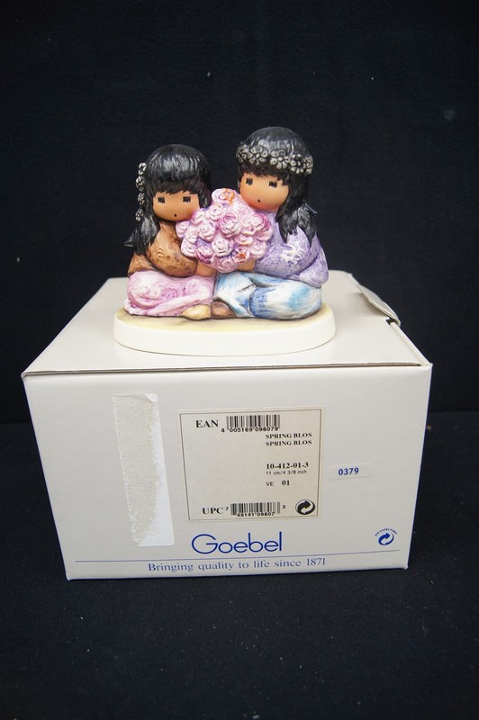 GOEBEL DeGRAZIA Porcelain Figurine #10-412 Spring Blossoms 4 3/8"