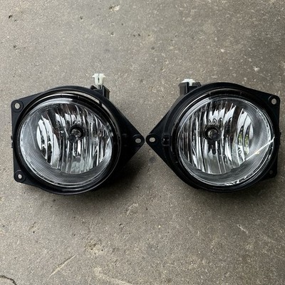 Chevy GMC Fog Lights Pair Left & Right GM523-B100R New w/ Scratches
