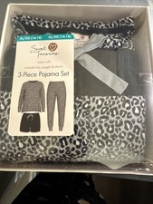 New Women  s XL 3 Piece Pajama Set Super Soft Includes Top, Jogger  Shorts