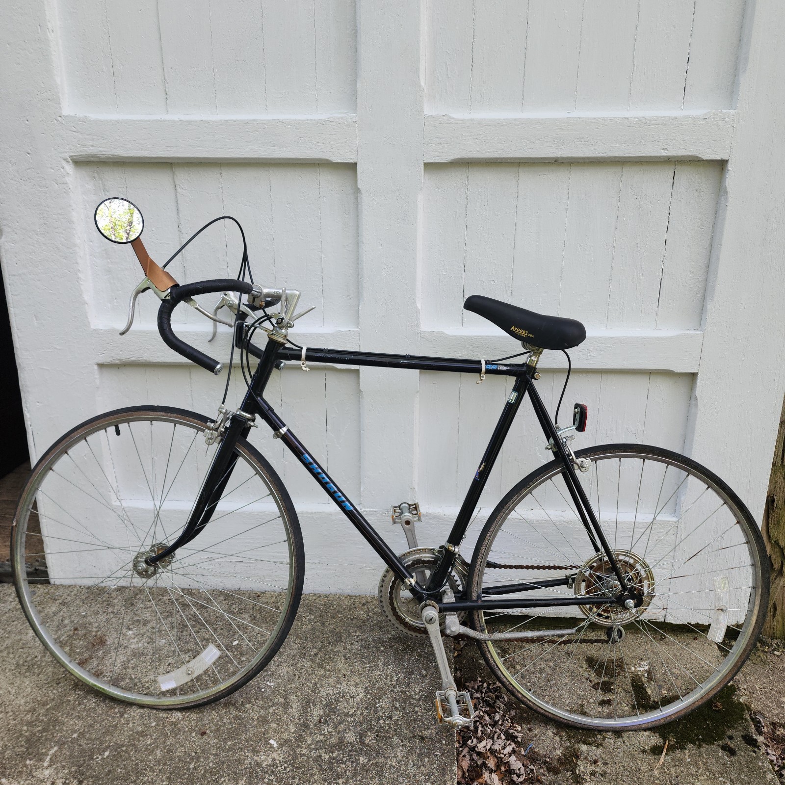 Vintage SHOGUN road Bike. Shimano Components 22 1/2 Frame