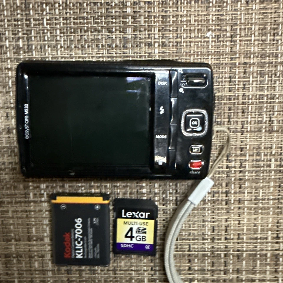 Cámara digital Kodak EasyShare M532 14,0 MP roja con batería tarjeta SD probada Foto 2 de 4