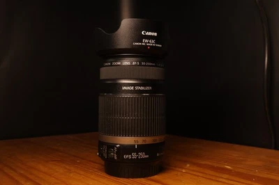 Objectif Canon EF-S 55-250mm 1:4-5.6 IS + Pare Soleil - Photo 1/4