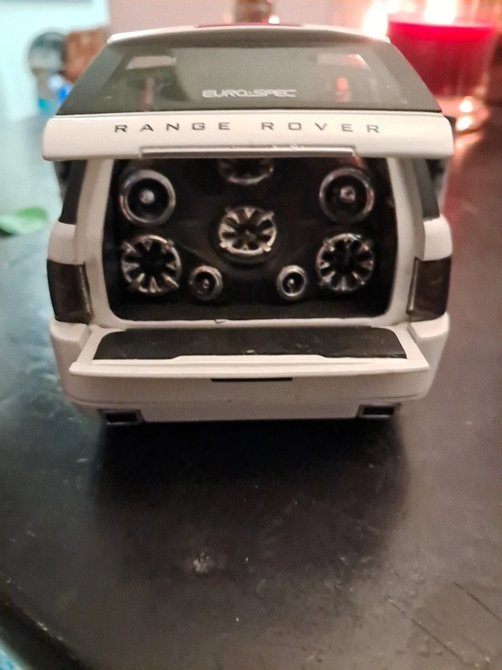 JADA Toys 2005 White Range Land Rover # 90226 Euro-Spec Dub City escala 1:24 Foto 4 de 4