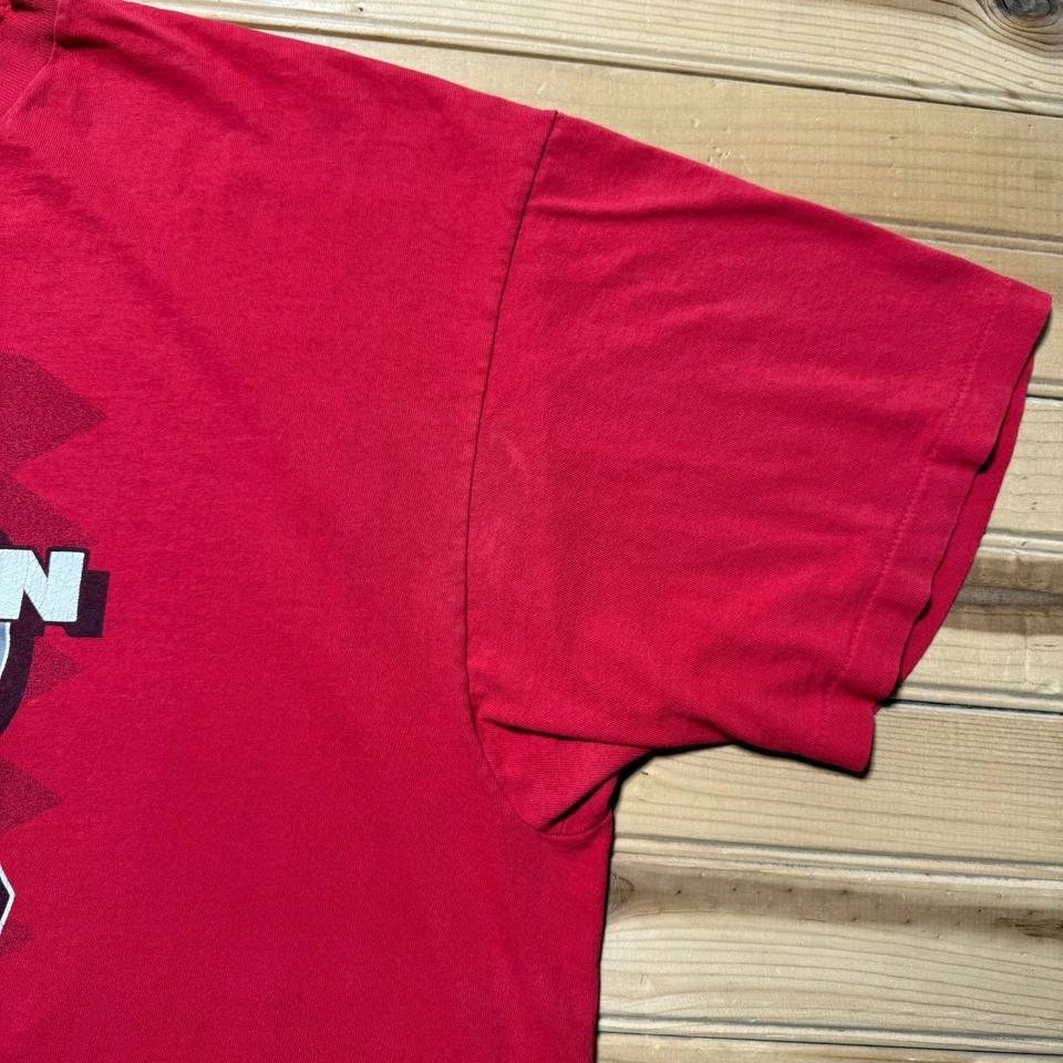 Vintage 90s St. John's Redmen NCAA College Basketball Souvenir Shirt - Size XXL - Image 4 of 4