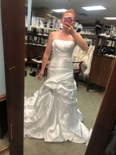White Wedding Dress Fit & Flare Size 4, Strapless Maggie Sottero SAMPLE Reg$3499
