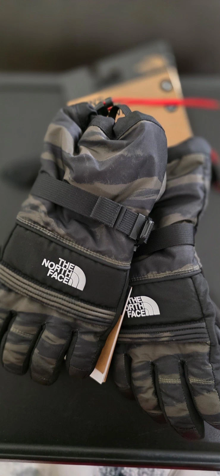 The North Face Mens 2025 Ski Snow Montana Ski Glove New Taupe Green Edge Print S