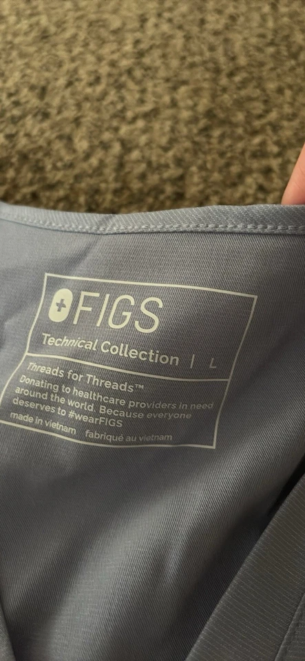 NEW-FIGS Scrubs Large Top and XL Pants - Image 3 of 4