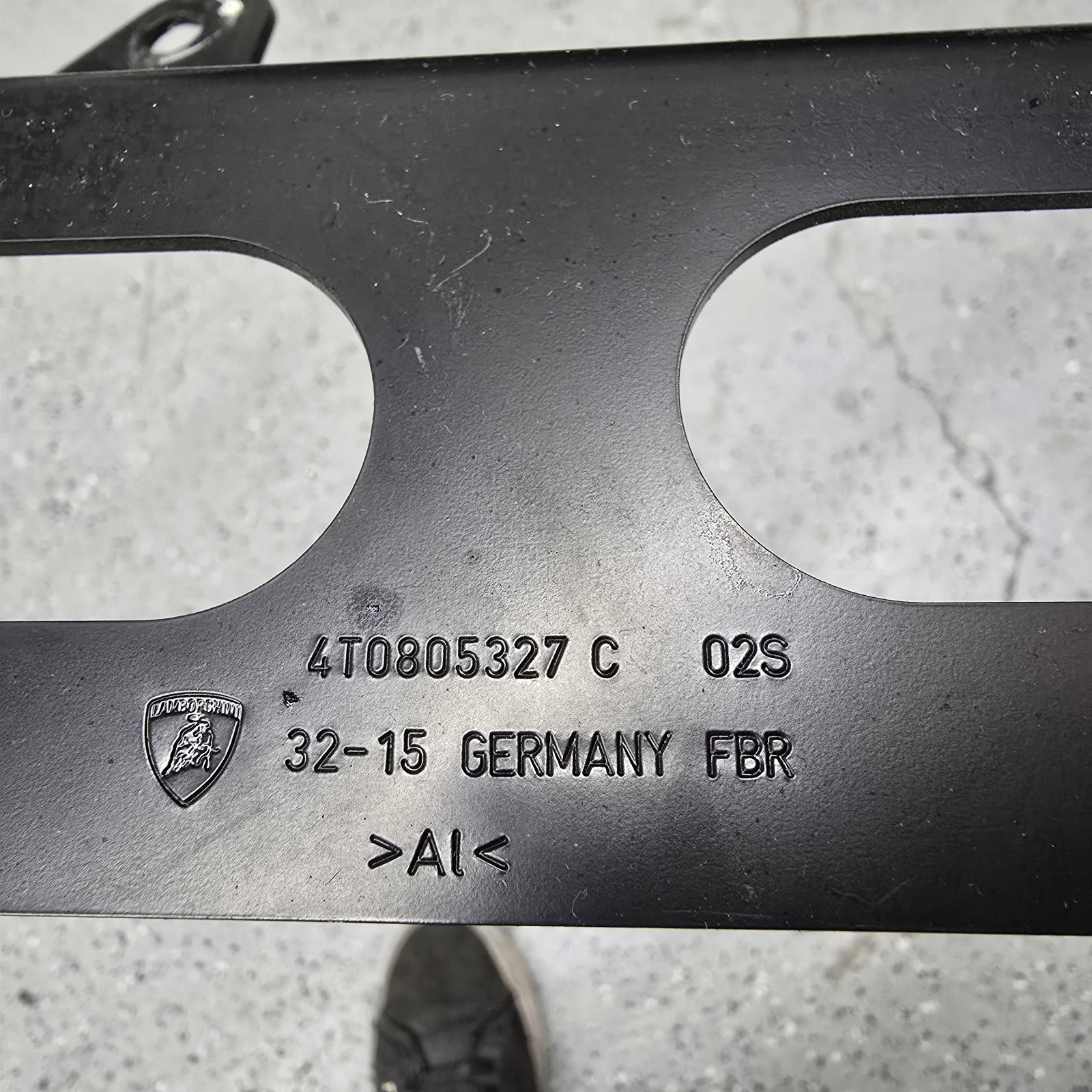 Lamborghini Huracan Front Mounting Bracket Left Radiator 4T0805379C 4T0805327C