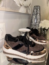 Tenis Michael Kors bronce dorado brillo para mujer talla 11’