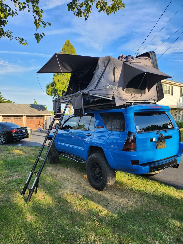2004 Toyota 4Runner SR5 - Image 2 of 4