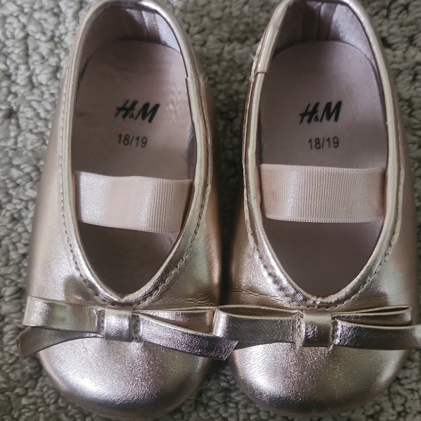 H&M Gold Ballet Bow Faux Leather Slip-On Baby Shoes EU Size 18/19