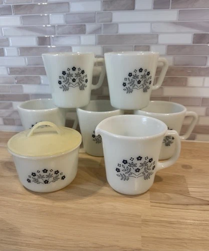 Vintage Corning Ware Blueberry 7 Piece Set - Mugs W/ Cream & Sugar Bowl With Lid