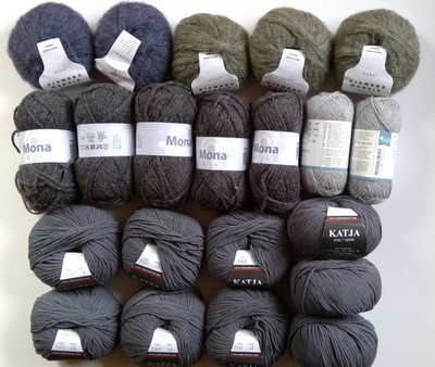 Konvolut Knäuel und Reste Strickgarne grau Poly über 900g