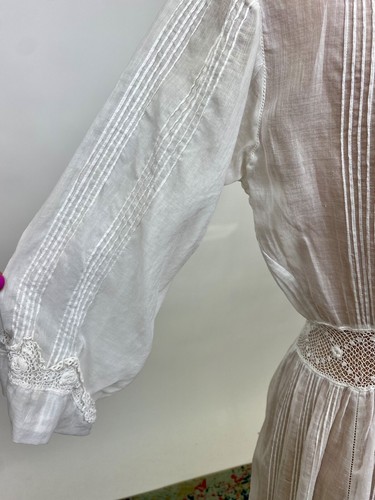 Antique Edwardian White Cotton Summer Dress w/ Floral Crochet Lace Stitch Pleats - Picture 15 of 19