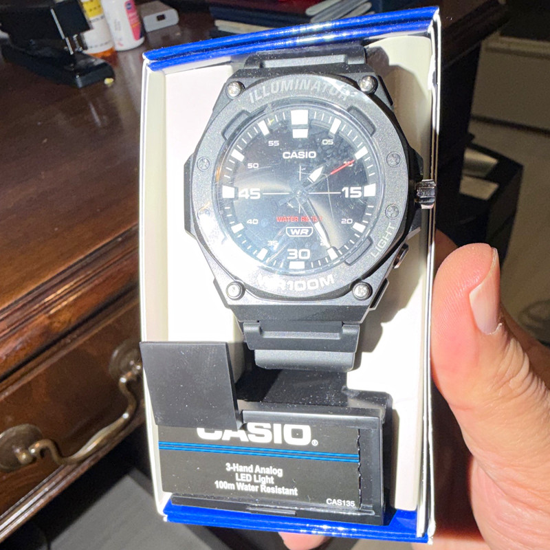 Casio MW620H Illuminator Quartz Analog 100m WR Black Resin Strap w/ Box
