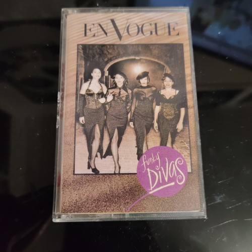 1992 R&b Soul Funky Divas by En Vogue Cassette Tape 1992 R&B Pop Soul Vintage 90s ...
