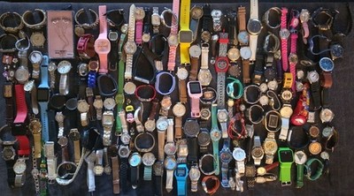 Huge Watch Lot Of  About 150 Watches Full Large Priority Box 