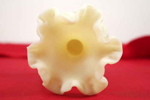 Fenton Custard Scalloped Vase Blue Flowers EC - Picture 5 of 9
