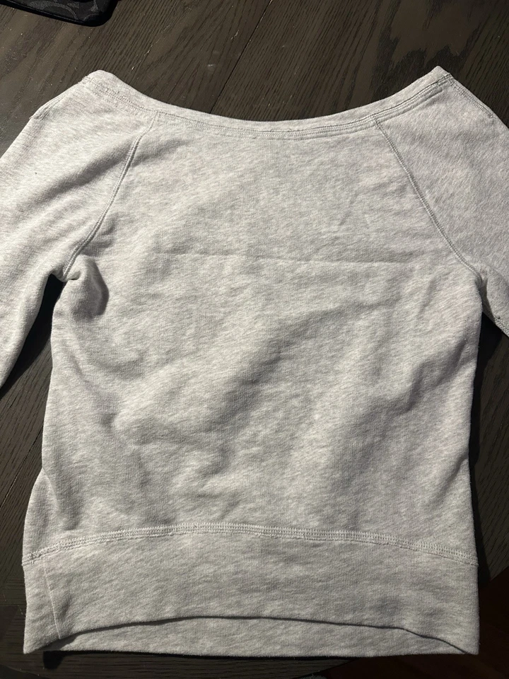 Sudadera para mujer Hollister con hombros descubiertos, gris jaspeado claro, talla L Foto 4 de 4