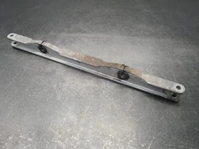 99 1999 ARCTIC CAT 700 TWIN SNOWMOBILE ENGINE BODY METAL SWAY SUPPORT BAR