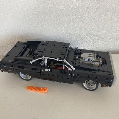 LEGO FAST and FURIOUS Technic Car Racing Movie Dom's Dodge Charger