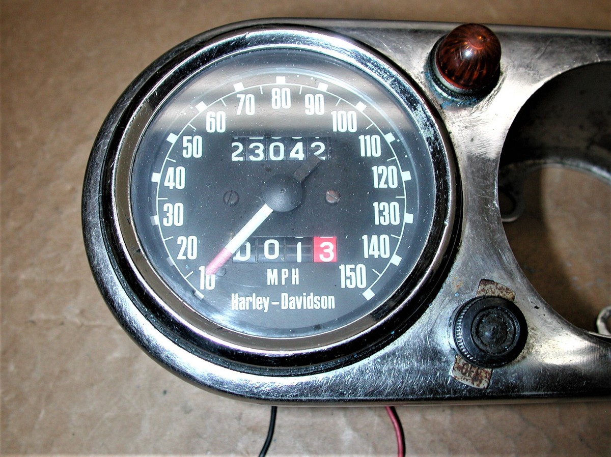 Vintage HARLEY DAVIDSON FXR OEM Motorcycle Speedometer Mounting